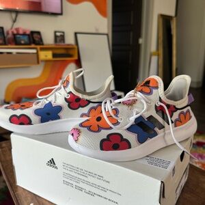 Adidas CLOUDFOAM PURE size 2